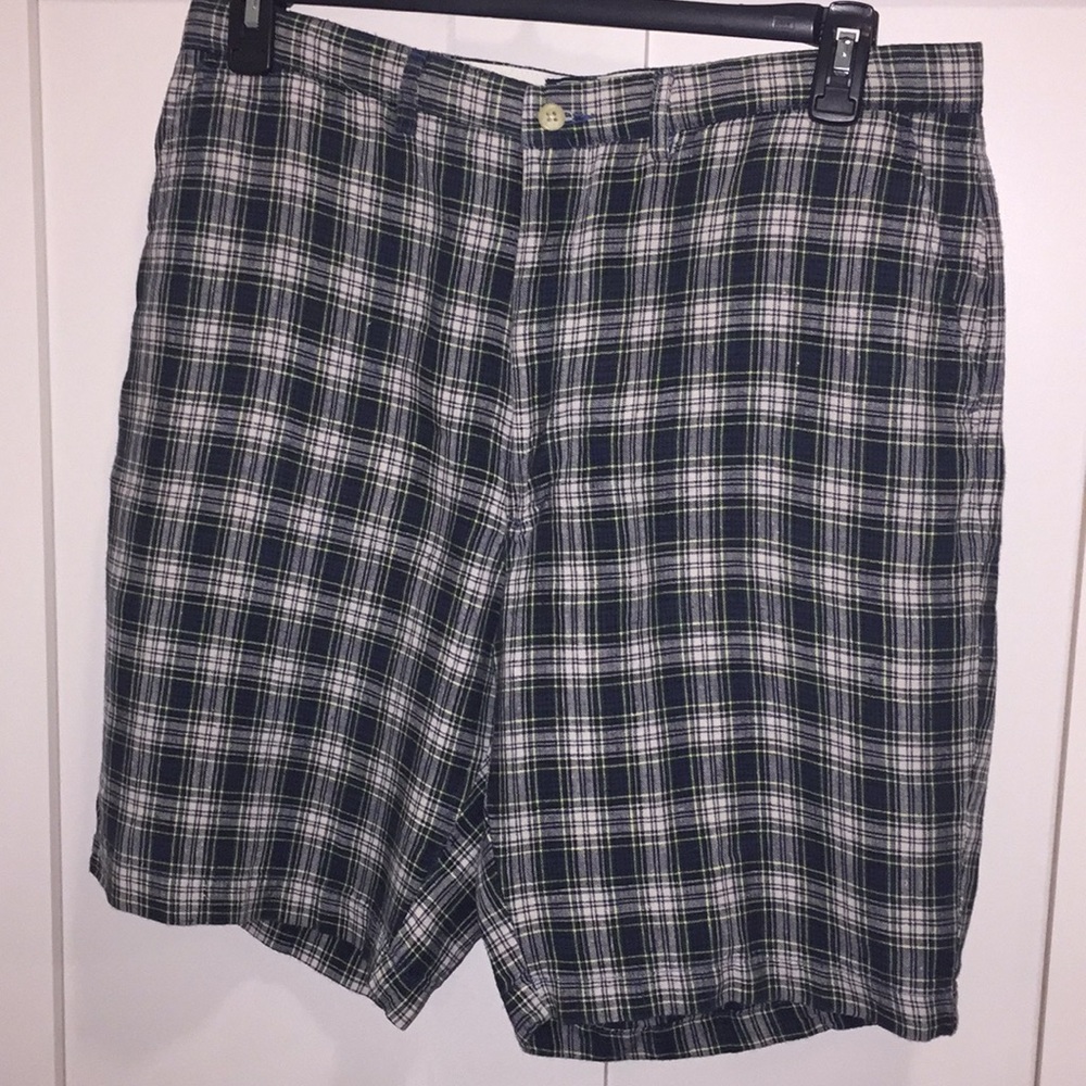 Men’s Polo shorts.